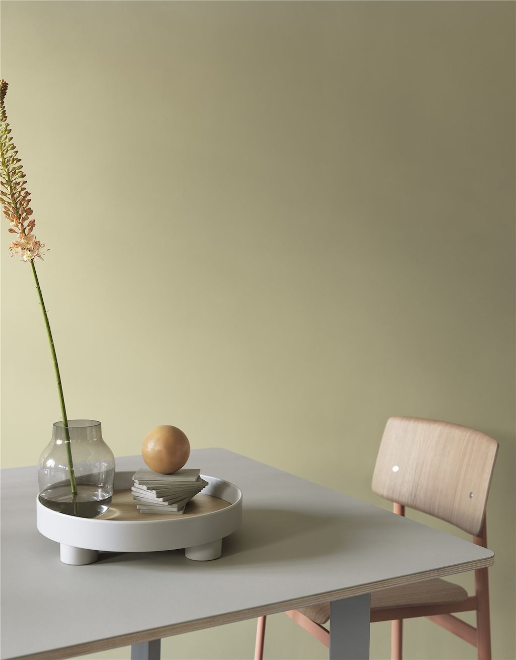 Muuto Loft Chair Silent Vase