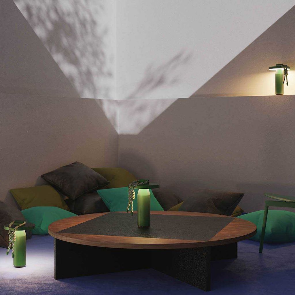 Quasar Portable Lamp